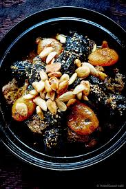 Tajine D Agneau Aux Pruneaux Abricots Secs Et Amandes Recettes Recette Tajine Agneau Recette Tajine Agneau Tajine Agneau Abricots