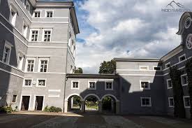 Die empfehlungen des grünen reiseführers ermöglichen es ihnen, die schönsten sehenswürdigkeiten zu entdecken und ihre reise nach gmünd in kärnten vorzubereiten. Gmund Top 9 Sehenswurdigkeiten Diese Malerischen Orte Musst Du Sehen