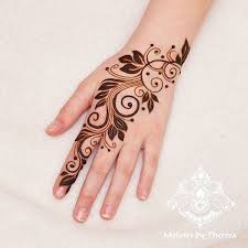 Henna biasa dipakai untuk membuat gambar artistik di kuku, tangan, maupun kaki. 92 Gambar Henna Sederhana Hd Gambar Pixabay