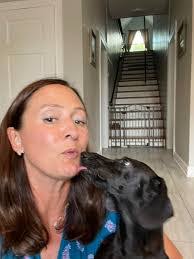 Gini Moore's Instagram, Twitter & Facebook