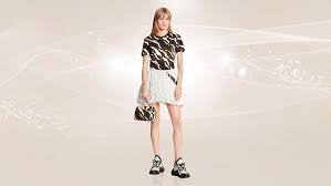 Louis vuitton, one of the most expensive and iconic fashion companies on the planet, has partnered to design the next prestige skin, which will come with the release of the true damage skin line. Louis Vuitton X League Of Legends Capsule Collection