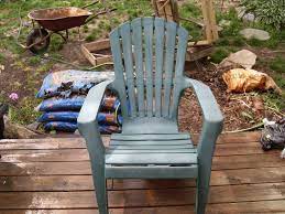 Breathe New Life Renew Into An Oxidized Pvc Deck Chair Ready For Tha Landfill Pvc Decking Plastic Patio Chairs Plastic Patio Furniture