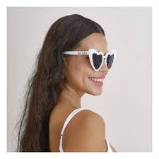 Ginger Ray's Instagram, Twitter & Facebook