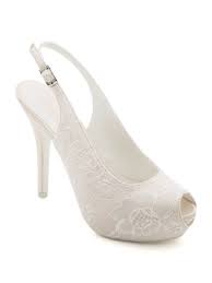 Il pellame, il cuoio e ogni altro materiale utilizzato per produrre le nostre scarpe da donna attraversa un'attenta selezione per essere poi lavorato dai nostri artigiani. Top Class Scarpe Sposa Toi Spose