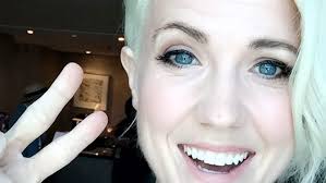 Hannah Hart Will Be Honored With GLAAD Award for Her Contribution to the  LGBTQ Community