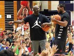 By the way, kawhi's hand size is 9.75 inches in length and 11.25 inches in span. Cindy Lim Darkeeveee Profile Pinterest