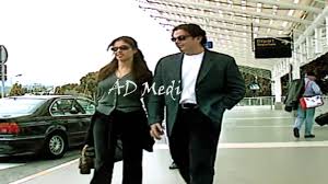 وكان عمرو ظهر بدون الدبلة، أي. ÙÙŠØ¯ÙŠÙˆ Ø¹Ù…Ø±Ùˆ Ø¯ÙŠØ§Ø¨ ÙˆØ²ÙˆØ¬ØªÙ‡ Ø²ÙŠÙ†Ù‡ Ø¹Ø§Ø´ÙˆØ± Youtube