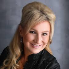 Kaydee Nelson's Instagram, Twitter & Facebook