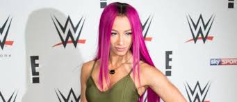 In the past, snoop has been a special guest host of raw and master of ceremonies at wrestlemania 24. Star Wars The Mandalorian Season 2 Reportedly Lines Up Wwe S Sasha Banks