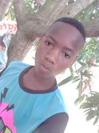 Não ensine os filhos a viver com moda, marcas ou luxo; ensine-os a serem  humildes, simples e educados!! 👶🧒💖