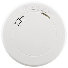 The first alert alarm is the first smoke detector compatible with the homekit system, and in exchange for following apple's structural and signal rules for homekit, first alert gets a homekit sticker on their box, as well as automatic interoperability with any other homekit device. First Alert Sco2b Carbon Monoxide Smoke Alarm Combo Detector Smoke Detectors Home Security