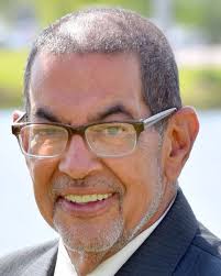 Robert Nieder's Instagram, Twitter & Facebook