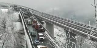 Se prenoti in anticipo e scegli la classe standard, puoi viaggiare da torino a bardonecchia a partire da 7,20 €. Eyv6tpvdtf20dm