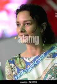 Translater Raquel Rosa assiste à une conférence de presse de l'équipe  nationale de football allemande