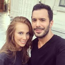 3 126 Begenme 79 Yorum Instagram Da Baris Arduc Arducbrs Ozlemisiz 10 Kasim Da Bulusmak Uzere Yanimdakalfilm Unluler Guzellik Kadinlar Sac Rengi