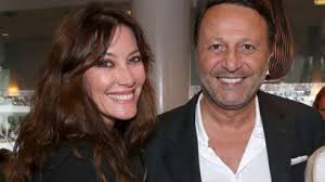 Arthur dévoile un rare cliché de son fils Samuel pour ses 23 ans : Femme  Actuelle Le MAG