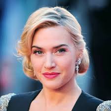 Actress kate winslet and her mother and father attend the columbia post oscars bash 14,5 тыс. Kay Wallpapers On Instagram There S Only One Rose Check Out More Wallpapers At Www Kaywallpapers Com Katewinslet Titanic Kate Winslet Hairdo Hair Stylist