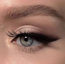 Winged Eyeliner 60s Clinique Eye Makeup Halloween Makeup Clinique Eye Makeup Remover
