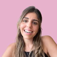 👏👏👏Que espectacular esto que me encontré recién en TikTok de Kevin Kogan  que contrató a su abuela para trabajar en su agencia.