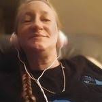 Elizabeth Willman's Instagram, Twitter & Facebook