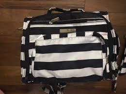 Well Used And Well Loved Diaper Bag This Has Worked Well For My Kids For Years And Now It S Looking For A New Home Has Been Recent Diaper Bag Bags Jujube
