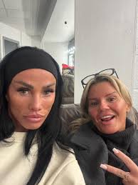 🥰🤩😘 Thankyou for your support lots of love Kate & Kerry 😘🤩🥰  #aneveingwithkatiepriceandkerrykatona #katieprice #kerrykatona #thisisus  #thankyouforyoursupport #iloveit #fblifestyle