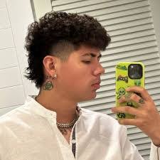 Carlos Barradas's Instagram, Twitter & Facebook