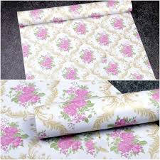 Tidak hanya cantik sebagai kain, motif batik atau corak nusantara pun terlihat menarik sebagai motif kertas kado. Jual Wallpaper Sticker Dinding Murah Putih Motif Batik Bunga Pink 10 M X 45 Cm Terbaru Juli 2021 Blibli