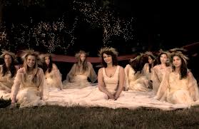 De aceea, noaptea de sanziene reprezinta o carte circulara: Citate Memorabile Din Noaptea De Sanziene De Mircea Eliade Nu PoÈ›i Iubi NiciodatÄƒ Doi Oameni In AcelaÈ™i Timp IubeÈ™ti Pe Rand Cand Pe Unul Cand Pe Altul Ziarul Unirea