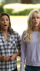 A spoiled playboy from one of mexico's wealthiest families falls overboard off his yacht. Overboard Eva Longoria Anna Faris 4k Overboard 2018 640x1138 Wallpaper Teahub Io
