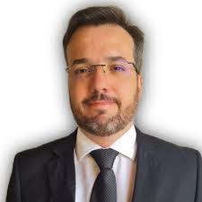 Daniel Carelli's Instagram, Twitter & Facebook