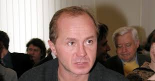 Актер и телеведущий игорь миркурбанов в эфире канала россия 1 прокомментировал обстоятельства смерти своего друга и коллеги андрея панина в 2013 году. L O7v3q2ebqxgm