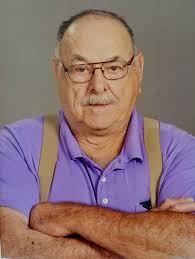 Clifton Dunham's Instagram, Twitter & Facebook