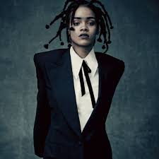 Watch Rihanna Perform Stay Love On The Brain Diamonds Live Rihanna Love Rihanna Photos Rihanna