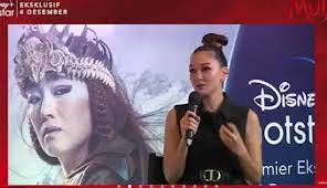 The film is humorless and heavy. Cerita Luna Maya Saat Terpilih Mengisi Suara Di Film Mulan Jpnn Com