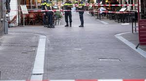 Royce de vries added that the family were. Dutch Crime Reporter De Vries Shot In Critical Condition Euractiv Com