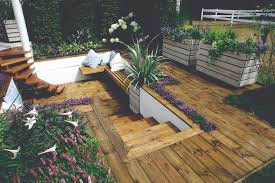 The staining and mold issues are gone, they are fade and scratch resistant and the colors are so realistic! Best Decking Stains Our 5 Top Buys Nourish Your Deck Real Homes