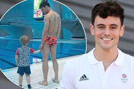 Jul 25, 2021 · tom daley: Olympic Diving Star Tom Daley Shares Rare Snap Of Son Robbie As They Take Trip To Pool Mirror Online