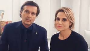 Dopo il diploma al liceo scientifico, nel 1989 si laurea in architettura al politecnico di milano e negli anni successivi nella vita sentimentale di giovanni terzi vi è sicuramente una ex moglie, nonché la mamma dei suoi figli. Gero Carraro Chi E L Ex Marito Di Simona Ventura Eta Carriera Sangue Blu Mara Venier Controcopertina Com