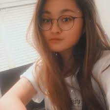 Alexa Penelope Chan (@thealexachan)