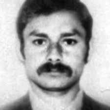 Posted @withregram • @rabeldb Hernán Reyes Manriquez 36 años jefe de la  Fuerza Central del MIR, asesinado el 6 de enero de 1982 al interior de la  Vega Central de Santiago por