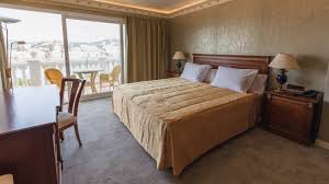 Hotel bahia del sol santa ponsa is traditional accommodation with views of the mediterranean sea, situated next to parque arqueologico puig de sa morisca. Fotogallerie Bahia Del Sol