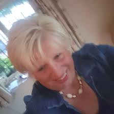 Welcome back, Marz! 👋 Omari Sterling-James puts pen to paper for the  Bulls, agreeing a deal ahead of the 2025/26 season. ✍️  https://herefordfc.co.uk/2025/06/omari-sterling-james-re-signs/ #COYW