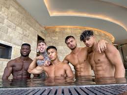 TW Pornstars - Sepanta Arya. Twitter. Retweet & like if youd let us  destroy u 😜. 9:18 PM - 29 Sep 2020