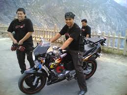 Hasil gambar untuk modifikasi touring motor tiger