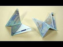 Geld falten war noch nie so einfach faltanleitung. Geld Falten Schmetterling Einfaches Geldgeschenk Youtube