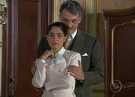 Roda de fogo é uma telenovela brasileira produzida pela tv globo e exibida originalmente de 25 de agosto de 1986 a 21 de março de 1987 em 179 capítulos. Vigarista Sebastian Entra Na Linha Com Sofia E Os Dois Se Casam