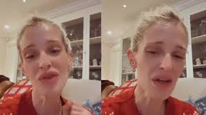 Kelly Osbourne sad as brother Jack misses out