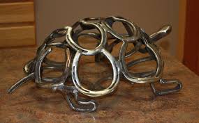 Pin By Carli Lewis On Welding Horseshoe Art Metal Art Welded Horseshoe Crafts