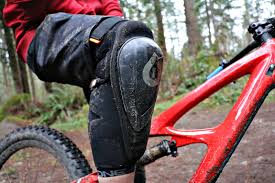 sixsixone rage hard knee pads review pinkbike